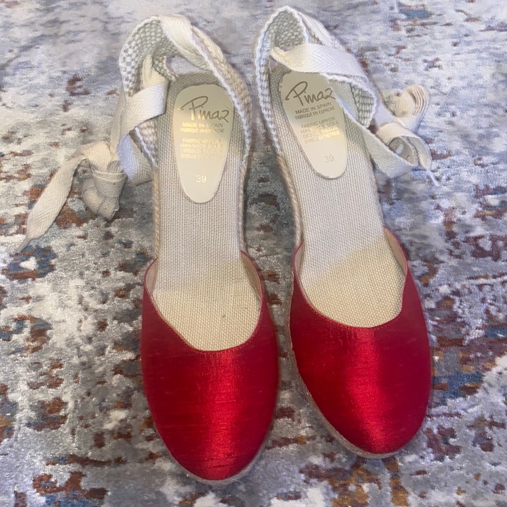 Pinaz red + beige platforms - Brand new